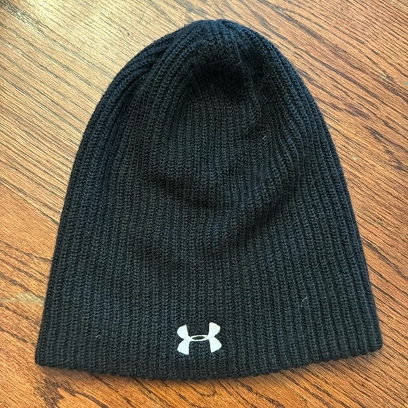 Women’s Hat- Under Armour- Worn 1-2 times - Picture 1 of 3